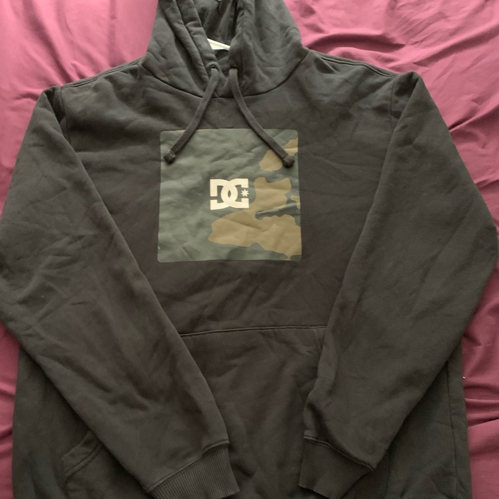 DC Pullover
